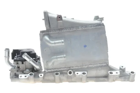 Радиатор интеркулера Skoda Octavia III/VW Golf VII/Passat 1.6-2.0TDI 12- ADLER 04L129711R