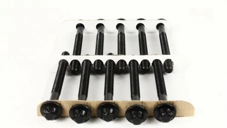 Болт головки блока R 2.0/2.2/2.5 DCI AJUSA 81031600