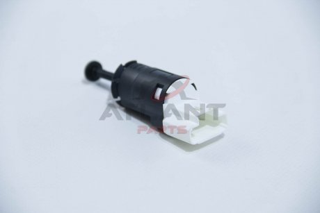 Датчик педали тормоза Renault Clio/Espace/Logan 1.2-3.5 V6 01- (4 конт.) AUTOTECHTEILE 509 0816