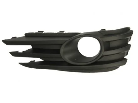 Решітка бампера передн Прав (з отвором для галогенних фар, чорний) OPEL SIGNUM, VECTRA C 09.05-09.08 BLIC 5513005078924P