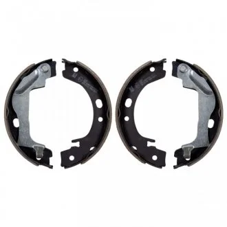 Колодки ручного гальма Corolla 02- BLUE PRINT ADT34176