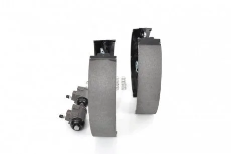 Комплект бараб.колодки+цилиндр BOSCH 0204114537