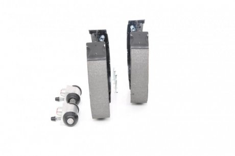 Тормозные колодки.) BOSCH 0204114660
