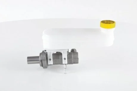 Главный тормозной цилиндр BOSCH 0204123720