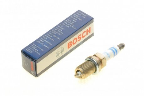 Свічка запалювання PLUS PLATIN 0,7mm VOLVO HYUNDAI KIA TOYOTA [-] BOSCH 0 242 235 749