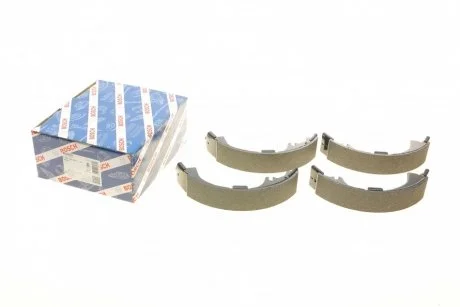 Фото щоки гальмівні TOYOTA RAV 4 I/II, Camry. BOSCH 0986487424 Щоки гальмівні TOYOTA RAV 4 I/II, Camry. BOSCH 0986487424