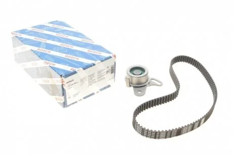 РЕМІНЬ ЗУБЧАСТИЙ, КОМПЛЕКТ BOSCH 1 987 946 303 (фото 1)