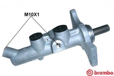 Тормозной цилиндр главный BREMBO M83 021