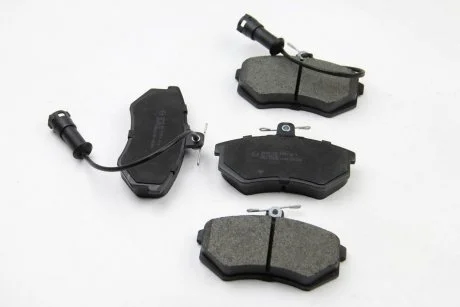 Тормозные колодки перед. Audi 80/100 78-96 (TRW) (119x70x19,6) с датчиком BREMSI BP2643