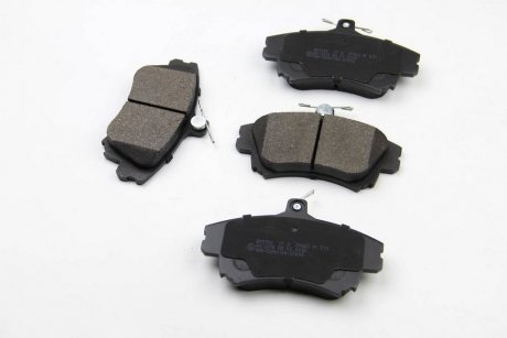 Тормозные колодки перед. MITSUBISHI COLT/SMART FORFOUR/VOLVO S40 I/V40 95-12 (TRW) BREMSI BP2703