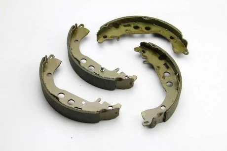 Фото гальмівні колодки зад. Yaris 99-05/ IQ 09- /Echo 99-05 (Akebono) BREMSI GF0951 Гальмівні колодки зад. Yaris 99-05/ IQ 09- /Echo 99-05 (Akebono) BREMSI GF0951