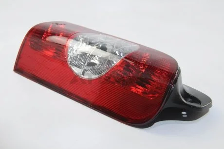 Ліхтар задній Renault Master II 03-09 Пр. BSG BSG 75-805-013