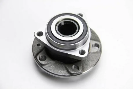 Ступица передняя с подшипником (3 болта) Audi, VW Golf V,Caddy,Skoda Octavia 03- BSG BSG90605004