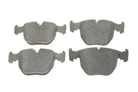 Гальмівні колодки передн.5-serie (E39), 7-serie (E38), X5 (E53) Delphi LP1003