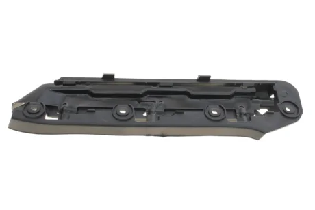 Направляющая переднего бампера правая VW Caddy (04-15),Touran (03-10) DPA 88070905802