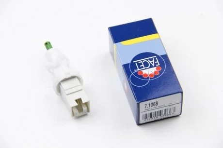 Вимикач ліхтаря сигналу гальма, Выключатель, привод сцепления (Tempomat), Выключатель, привод сцепления (управление двигателем) FACET 71068