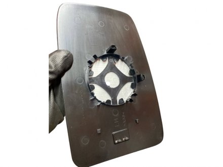 Стекло зеркала наружного левый FAST FT88595