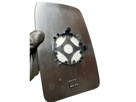 Стекло зеркала наружного левый FAST FT88595