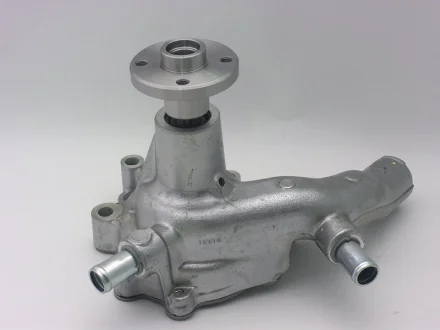 Насос водяной двигателя GMB GWT74A