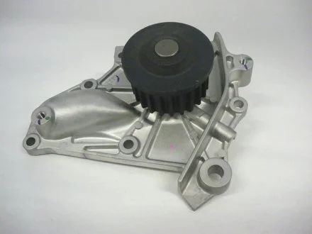 Фото насос водяной Toyota Camry, Carina, Celica 2.0, 2.2 (88-) GMB GWT77A Насос водяной Toyota Camry, Carina, Celica 2.0, 2.2 (88-) GMB GWT77A