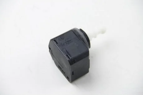 Фото регулювання фари HELLA 6NM008830601 Регулювання фари HELLA 6NM008830601