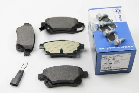 Тормозные колодки, дисковый тормоз (набор) HELLA 8DB355012781 (фото 1)