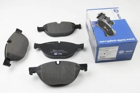 Гальмівні колодки, дискове гальмо (набір) HELLA 8DB355015251