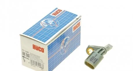 Фото датчик ABS (задний) Audi A3/Q7/Skoda SuperB/VW Caddy IV 16- (L) HITACHI 131446 Датчик ABS (задний) Audi A3/Q7/Skoda SuperB/VW Caddy IV 16- (L) HITACHI 131446