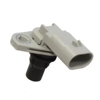 Датчик положення розподільчого валу ALFA ROMEO 159, GIULIA, GIULIETTA, GIULIETTA/HATCHBACK, MITO, SPIDER, STELVIO, FIAT 500L, 500X, BRAVO, BRAVO II, DOBLO, DOBLO CARGO, DUCATO 1.6-2.2D 06.06- HITACHI 137362