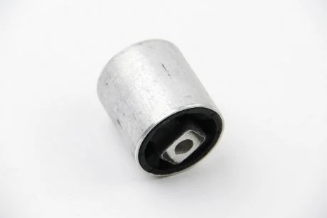 Фото сайлентблок рычага перед. ниж. LEMFORDER 1328202 Сайлентблок рычага перед. ниж. LEMFORDER 1328202