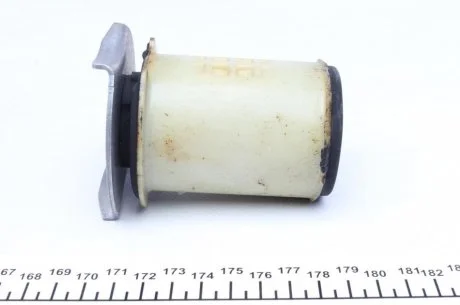 Фото сайлентблок задньої балки LEMFORDER 39773 01 Сайлентблок задньої балки LEMFORDER 39773 01