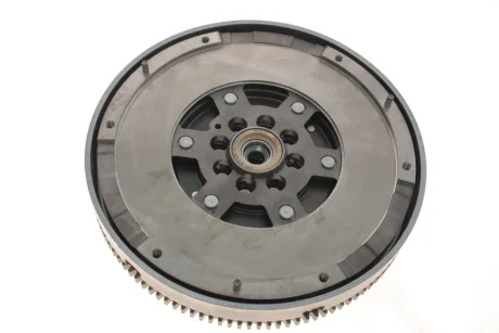 Двомасовий маховик мкпп (без болтів без направляючого підшипника з диском регулювання тертя) AUDI A4 B6, A4 B7, A6 C5, A8 D2, ALLROAD C5 SKODA SUPERB I VW PASSAT B5.5 2.5D 02.00-03.08 LuK 415014510