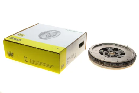 Двомасовий маховик мкпп (без болтів, без направляючого підшипника, без диска регулювання тертя) AUDI A3, TT, VW GOLF V 3.2 07.03-06.10 LuK 415033310