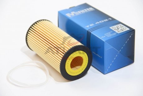 Фильтр масляный Volvo S40/V50/S60/V70/S80/XC90 2.4/2.5D 01- M-FILTER TE 4021