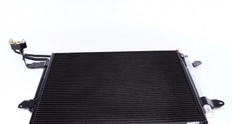 Конденсор VW TOURAN (1T1, 1T2) alt MAHLE / KNECHT AC325000S