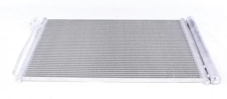 Фото радіатор кондиціонера BMW E60/E61/E63/E64/E65 MAHLE / KNECHT AC 344 000S Радіатор кондиціонера BMW E60/E61/E63/E64/E65 MAHLE / KNECHT AC 344 000S