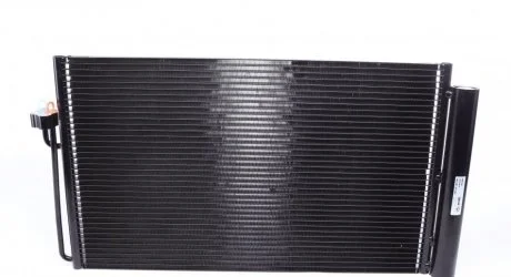 Фото радіатор кондиціонера BMW E60 5/7 02- MAHLE / KNECHT AC345000S Радіатор кондиціонера BMW E60 5/7 02- MAHLE / KNECHT AC345000S