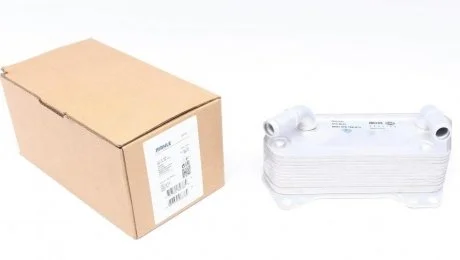 Фото радіатор масляний MAHLE MAHLE / KNECHT CLC 151 000S Радіатор масляний MAHLE MAHLE / KNECHT CLC 151 000S