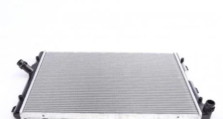 Радіатор охолодження двигуна Caddy 10-/Golf V/VI/Jetta/Passat 05- (+/- AC) MAHLE / KNECHT CR 1539 001S