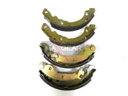 Тормозные колодки.) MAXGEAR 190261