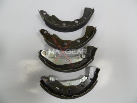 Гальмівні колодки (набір) MAXGEAR 190325