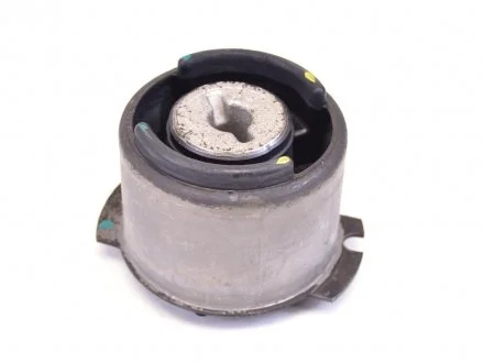 Подушка підрамника заднього, задня Mopar 4782861AA