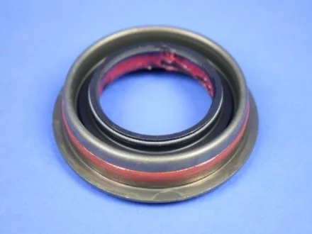 Сальник хвостовика заднего моста Mopar 52070339AC