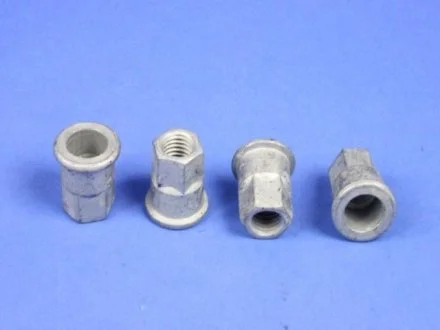 Гайка розвального болта M11X1.50 Mopar 6508487AA