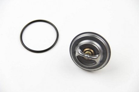 Термостат Lexus LS, RX/Toyota Auris, Avensis, Camry/Volvo S40, V40 1.4-4.0i 90- (56x29x44; 82 C) MOTORAD 281-82