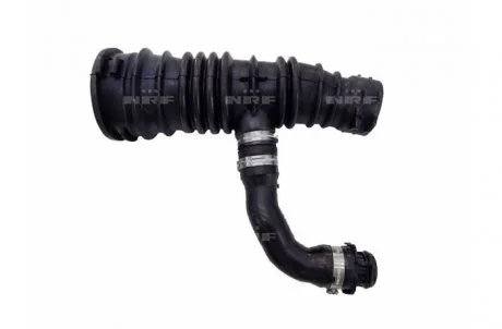Фото патрубок подачі повітря VOLVO C30, S40 II, V50, FORD FOCUS C-MAX, FOCUS II, FOCUS II/KOMBI 1.6D 07.04-12.12 NRF 165001 Патрубок подачі повітря VOLVO C30, S40 II, V50, FORD FOCUS C-MAX, FOCUS II, FOCUS II/KOMBI 1.6D 07.04-12.12 NRF 165001