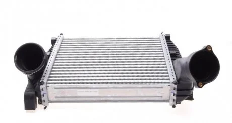 Фото интеркулер NRF 30286 Интеркулер NRF 30286