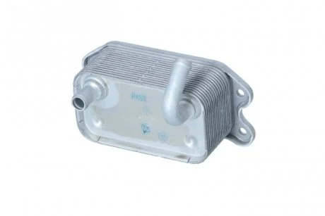 Фото радіатор масляний VOLVO XC90 2,4 02- NRF 31770 Радіатор масляний VOLVO XC90 2,4 02- NRF 31770