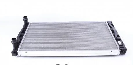 Фото радиатор охлаждения двигателя EASY FIT NRF 509504 Радиатор охлаждения двигателя EASY FIT NRF 509504