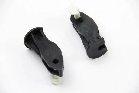 Кріплення троса зчеплення. на педалі Berlingo - тяга правого троса Peugeot/Citroen 212822